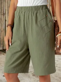 Women's Solid Color Straight-Leg Mid-Length Shorts