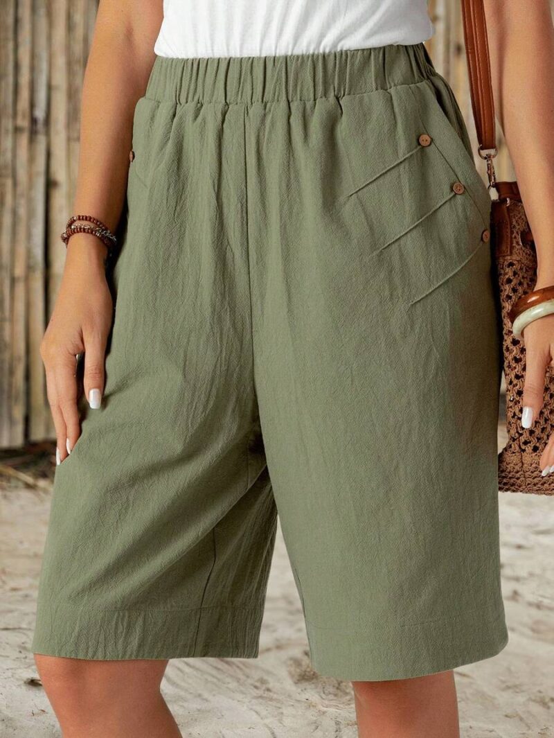 Women's Solid Color Straight-Leg Mid-Length Shorts - Image 1